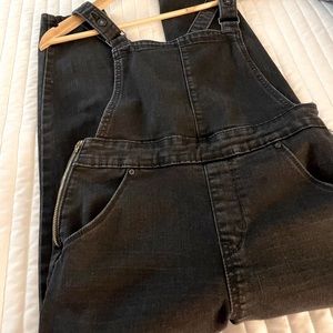 Very cute size S black overalls Denizen by Levi’s